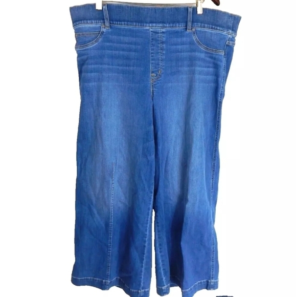 Spanx Petite Seamed Front Wide Leg Pull on Jeans - Picture 1 of 3
